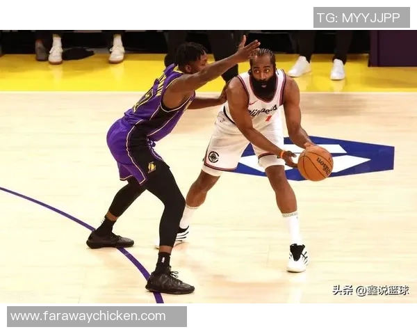 詹姆斯25+11哈登21+12 小卡19分快船轻取湖人