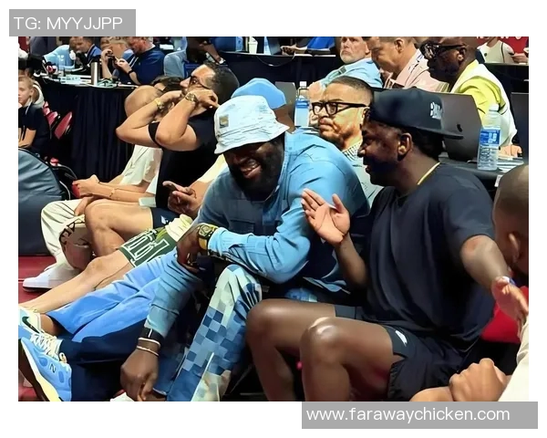 拓记：杨瀚森身体不适与此前灰熊比赛中的碰撞无关 只是生病